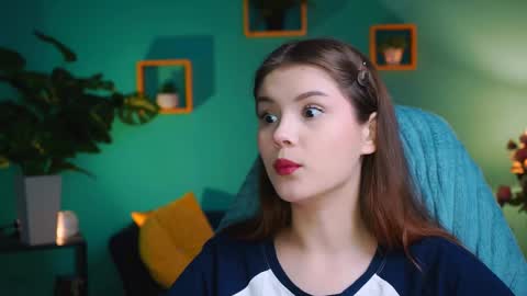 Snapshot of evathopson chatting on 12.04.24 Eva next stream - - 1600 UTC2000 online show from 12.04.24