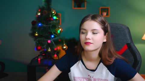 Snapshot of evathopson chatting on 12.04.24 Eva next stream - - 1600 UTC2000 online show from 12.04.24