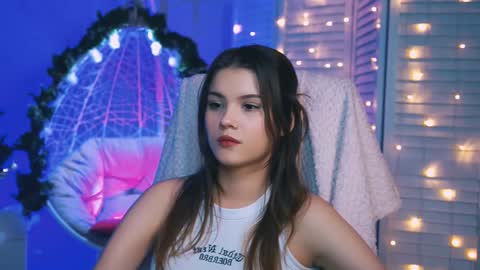 Snapshot of evathopson chatting on 12.14.24 Eva next stream - - 1600 UTC2000 online show from 12.14.24