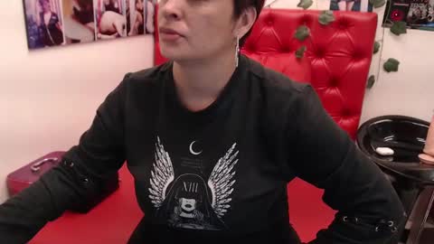 Eva Twiss online show from 03.06.25