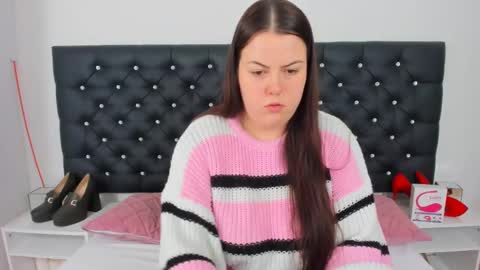 Snapshot of evawetdream chatting on 01.13.25 Eva online show from 01.13.25