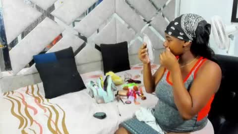 Snapshot of evaxemma chatting on 04.29.26 Eva And Emmanuel online show from 04.29.26