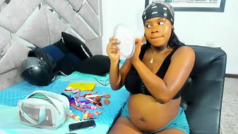 Snapshot of evaxemma chatting on 05.02.26 Eva And Emmanuel online show from 05.02.26