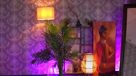 Eva online show from 02.25.25