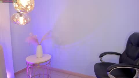 Snapshot of evebenson chatting on 10.26.25 Eve online show from 10.26.25