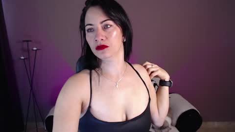 Evee online show from 05.22.26
