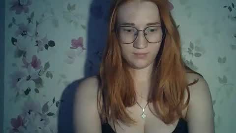 Snapshot of eveliina_shy chatting on 06.09.26 Evelina online show from 06.09.26