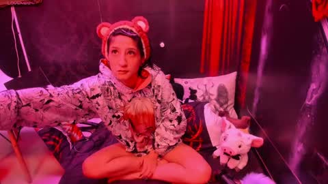 Snapshot of evelin_hellsing chatting on 05.28.26 Evelin Hellsing online show from 05.28.26