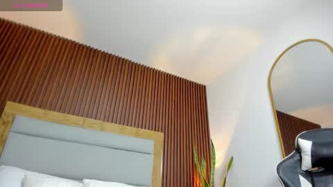 E V E L I N online show from 11.22.25