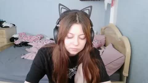 Snapshot of evelinamercer chatting on 06.10.26 Alice 3 online show from 06.10.26
