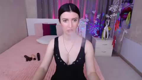 Snapshot of evelingills chatting on 06.22.26 Evelin online show from 06.22.26