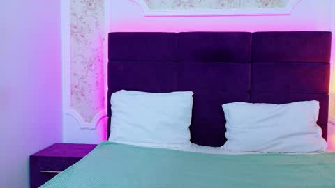 Snapshot of evelinhill chatting on 02.11.26 EvelinHill online show from 02.11.26