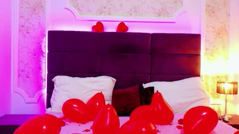 Snapshot of evelinhill chatting on 02.13.26 EvelinHill online show from 02.13.26