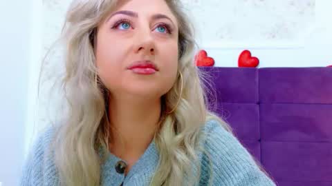 Snapshot of evelinhill chatting on 03.02.26 EvelinHill online show from 03.02.26