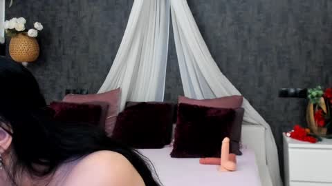 evellynereys online show from 02.05.25