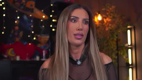 Evelyn online show from 03.25.26