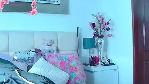 EvelynaGrey online show from 09.24.25