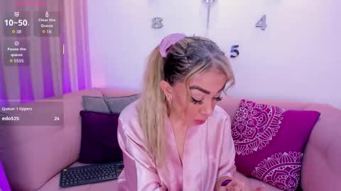 EvelynaGrey online show from 02.10.26