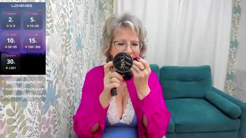 Evelyn online show from 02.28.25