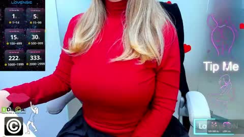 Snapshot of evelyne_rose chatting on 04.26.26 evelyne_rose online show from 04.26.26