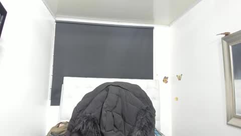 Evelyne online show from 10.16.25