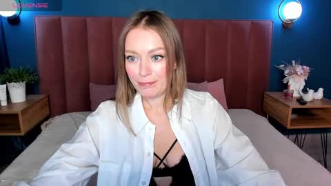 Evelyn online show from 11.24.25