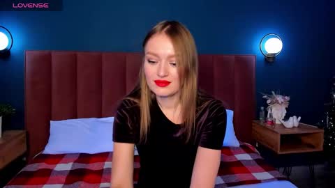 Evelyn online show from 12.05.25