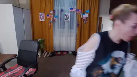 Snapshot of evelynreagan chatting on 07.03.26 evelynreagan online show from 07.03.26