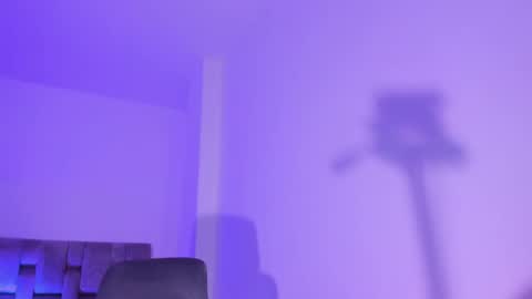 Evelyn Woods online show from 01.05.25