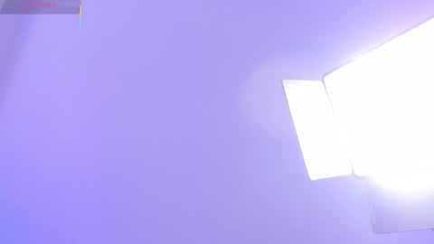 Evelyn Woods online show from 02.12.25