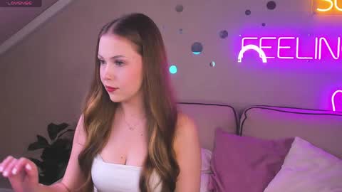 Snapshot of evelyyn_palmer chatting on 05.14.26 Evelyn online show from 05.14.26