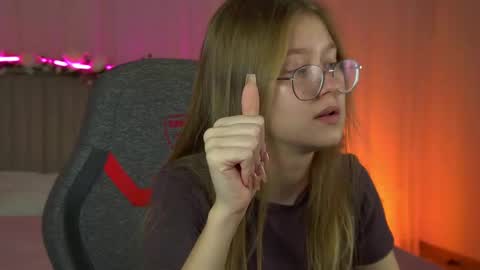 Snapshot of evemundie chatting on 10.01.25 Eve online show from 10.01.25