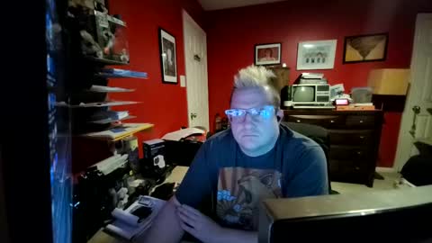 Snapshot of eventhorizon47 chatting on 12.31.24 EV47 online show from 12.31.24