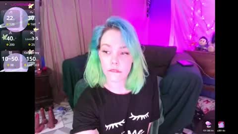 Snapshot of everlyester chatting on 07.11.26 Evie online show from 07.11.26