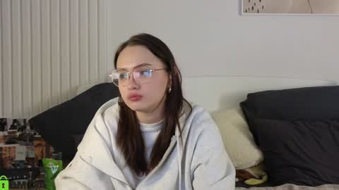 evi_woow online show from 01.26.25