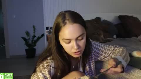 evi_woow online show from 09.21.25