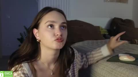 evi_woow online show from 10.07.25