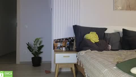 evi_woow online show from 11.08.25