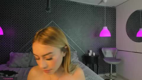 Evie  Denm online show from 04.18.26