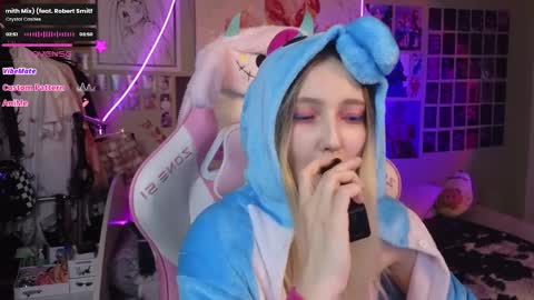 Evie online show from 03.07.25