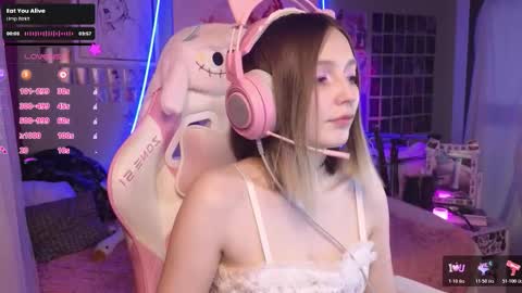 Evie online show from 11.10.25