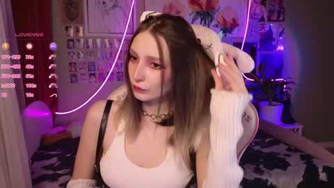 Snapshot of evie_rosen chatting on 04.23.26 Evie online show from 04.23.26