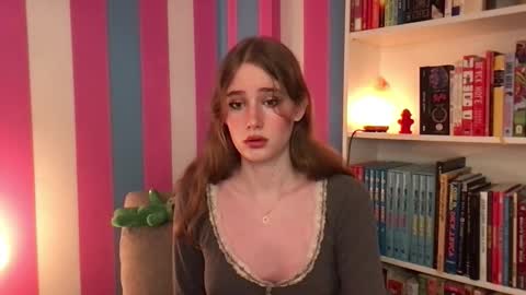 Evie3 online show from 10.19.25