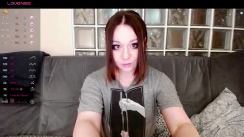 Snapshot of eviecuster chatting on 03.28.26 Im gonna be on in 2 hours online show from 03.28.26