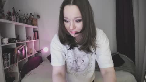Snapshot of eviecuster chatting on 04.29.26 Im gonna be on in 2 hours online show from 04.29.26