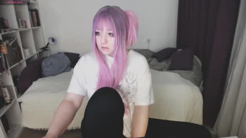 Snapshot of eviecuster chatting on 05.29.26 Im gonna be on in 2 hours online show from 05.29.26