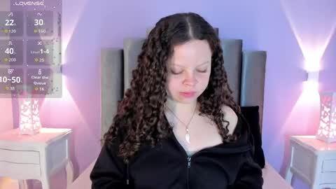 Snapshot of evierouse_ chatting on 05.29.26 evierouse_ online show from 05.29.26