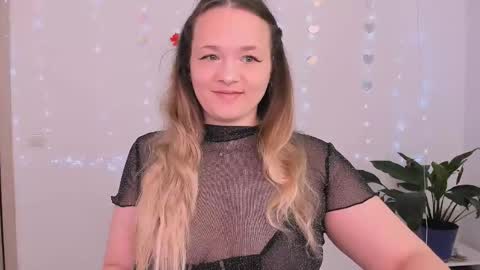 Snapshot of evilla_brill chatting on 04.19.26 evilla_brill online show from 04.19.26