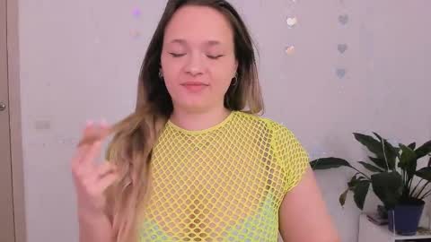 Snapshot of evilla_brill chatting on 04.27.26 evilla_brill online show from 04.27.26