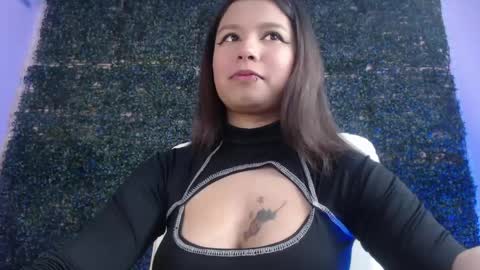 Snapshot of evybubbles_ chatting on 04.21.26 Im Evy online show from 04.21.26